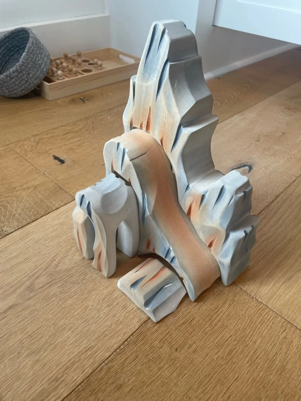 Bumbu Toys Wooden Mountain Cliff - Picture 2 of 3